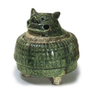 Oribe incense burner with cover surmounted by shishi (lion)-shaped knob