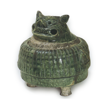 Oribe incense burner with cover surmounted by shishi (lion)-shaped knob