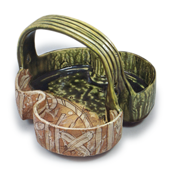 Oribe bowl in shape of suhama (sand bar) with handle across mouth