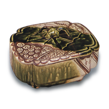 Oribe square covered box with cusped corners