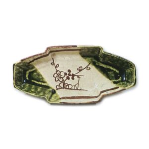 Oribe mukōzuke bowl in shape of boat with plum-tree design