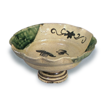 Oribe mukōzuke bowl on tall foot