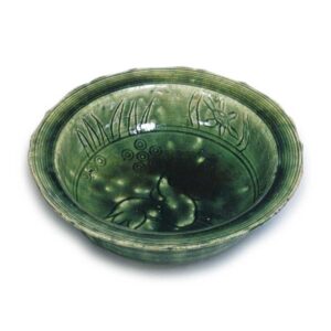 Oribe small bowl with mounted figure design