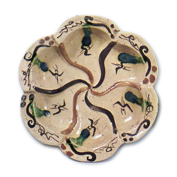 Oribe two mukōzuke bowls in shape of twisted flower