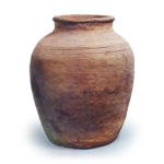 Bizen ware: jar with incised lines.