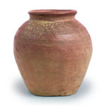 Bizen ware: jar with comb-mark incisions.