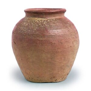 Bizen ware: jar with comb-mark incisions.