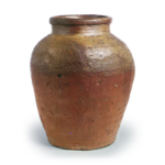 Bizen ware: jar with comb-mark incisions.