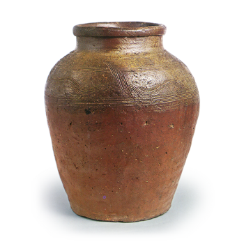 Bizen ware: jar with comb-mark incisions.