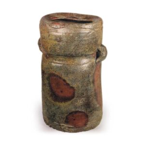 Bizen flower vase with two handles、 known as "Tare-an"