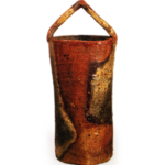 Bizen flower vase with handle across mouth