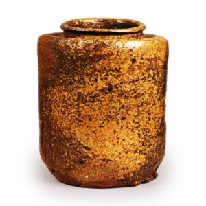 Bizen tea caddy of katatsuki shape、 known as "Sabisuke"