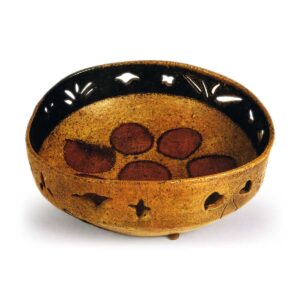 Bizen large bowl with openwork design