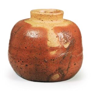 Bizen Tea caddy of katatsukt shape with “fire marks", known as "Fuku-no-kami"