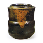 Bizen Wide-mouthed tea caddy with dojime (constricted) shape known as "Ebisu"