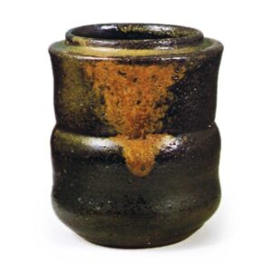 Bizen Wide-mouthed tea caddy with dojime (constricted) shape known as "Ebisu"