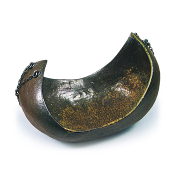 Bizen Flower vase in shape of fishing boat