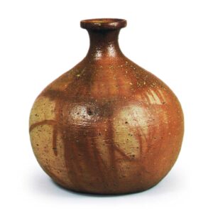 Bizen Wine bottle of funa-dokkuri shape with "fire marks"