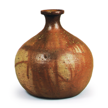 Bizen Wine bottle of funa-dokkuri shape with "fire marks"