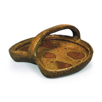 Bizen Shallow bowt in shape of half-moon with handle across mouth