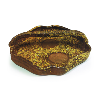 Bizen Square shallow bowl with cusped corners, with handle across mouth