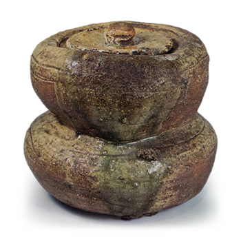 Iga Water jar of kasane-mochi (tiered large and small ovals) shape