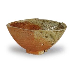 Shigaraki Tea bowl of fude-arai shape, known as "Hana-tachibana"