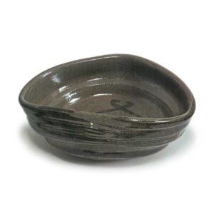 "Shoe"-shaped tea bowl, E-garatsu type