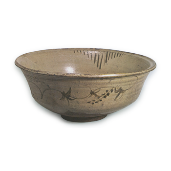 Large bowl with grass scroll design, E-garatsu type