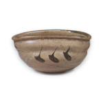 "Shoe"-shaped bowl with dotted design, E-garatsu type