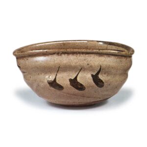 "Shoe"-shaped bowl with dotted design, E-garatsu type