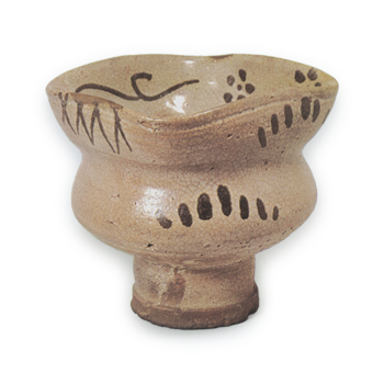 Small bowl on tall foot, E-garatsu type