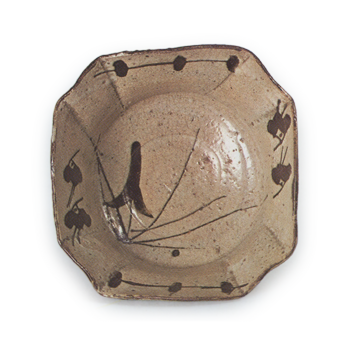 Square mukōzuke bowl with aquatic plant design, E-garatsu type