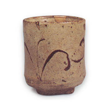 Guinomi (wine cup) with grass design, E-garatsu type Height 7.6cm