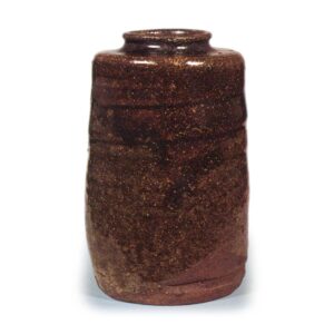 Tea caddy of katatsuki (angular shoulder) type, Kuro-garatsu type