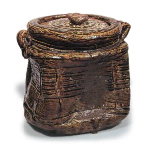 Square water jar with handles, known as "Fukunokami",