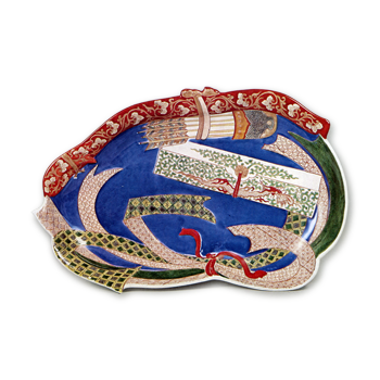 Dish with yumihama charm design,