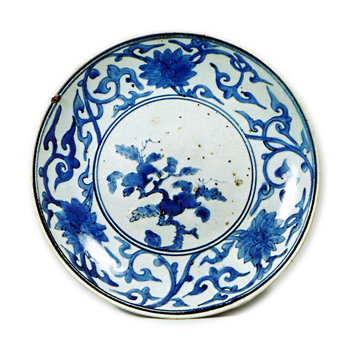 Large bowl with chestnut tree design,