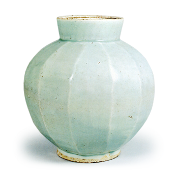 Faced jar, white porcelain