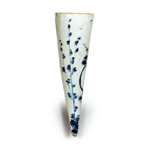 Horn-shaped hanging flower vase with pine and plum design,