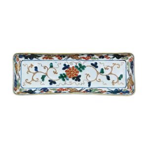 Rectangular dish with scrolling chrysanthemum design, enamelled ware