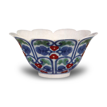 Mukozuke bowl with karahana flower design. enamelled ware