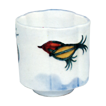 Five wine cups with kuchinashi (cape jasmine) fruit design. underglaze blue. overglaze enamels