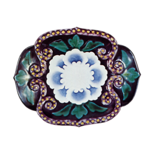 Dish with karahana (conventionalized flowers) design. underglaze blue.