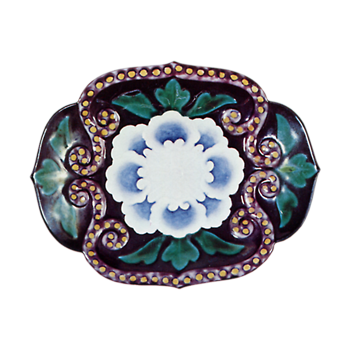 Dish with karahana (conventionalized flowers) design. underglaze blue.