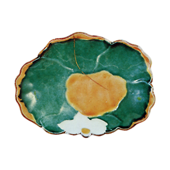 Dish with floral design. underglaze blue. overglaze enamels