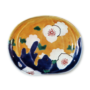 Dish with floral design. undergiaze blue. overglaze enamels