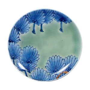 Dish with shuro (hemp palm) leaf design. blue and white under celadon glaze