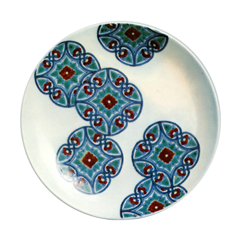 Dish with design of mokko (four lobed medallions).underglaze blue.overglaze enamels