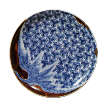 Dish with egg･plant design. blue and white. partly covered with brown glaze